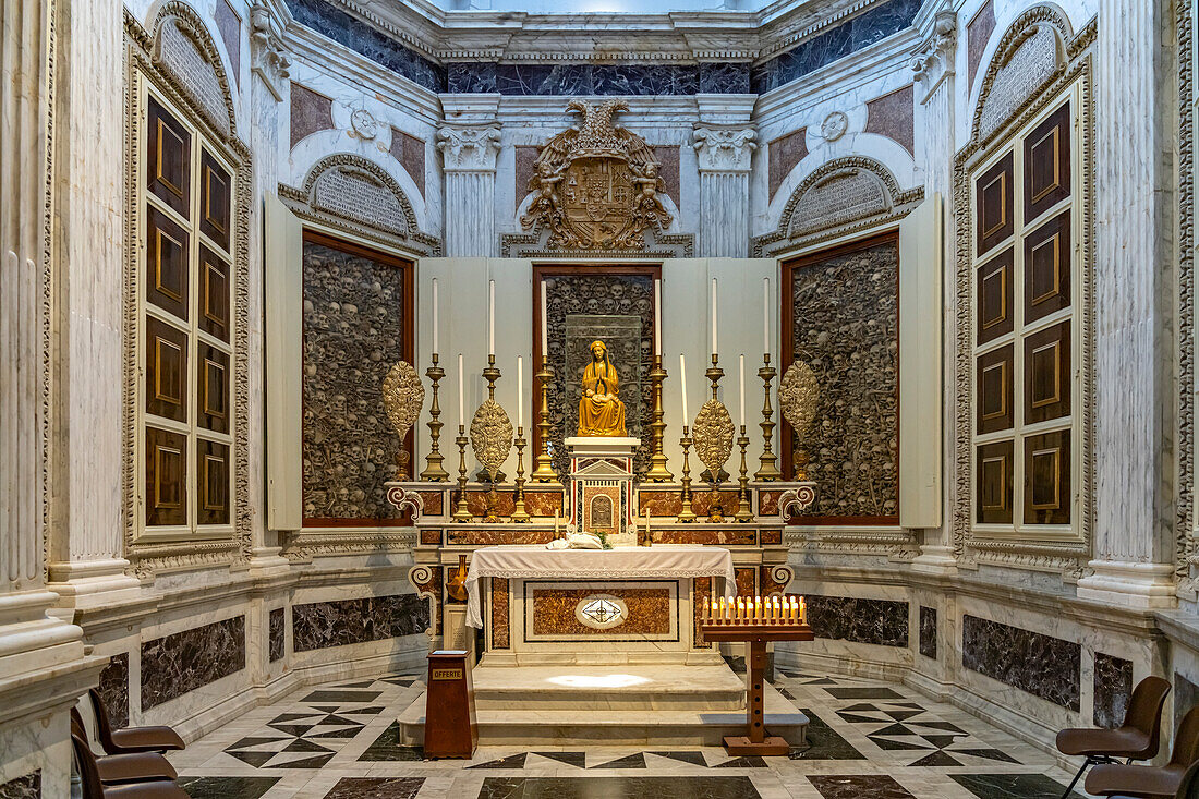 Kapelle mit Reliquien der Märtyrer, Kathedrale Santa Maria Annunziata in Otranto, Apulien, Italien, Europa