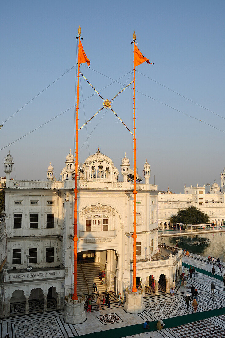  Nishan Sahib Harmandir Sahib, Amritsar, Punjab, Indien, Asien 