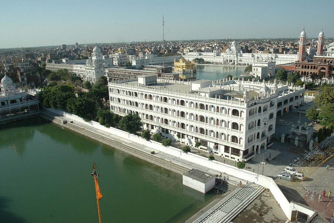 Golden temple, amritsar, punjab, india, asia