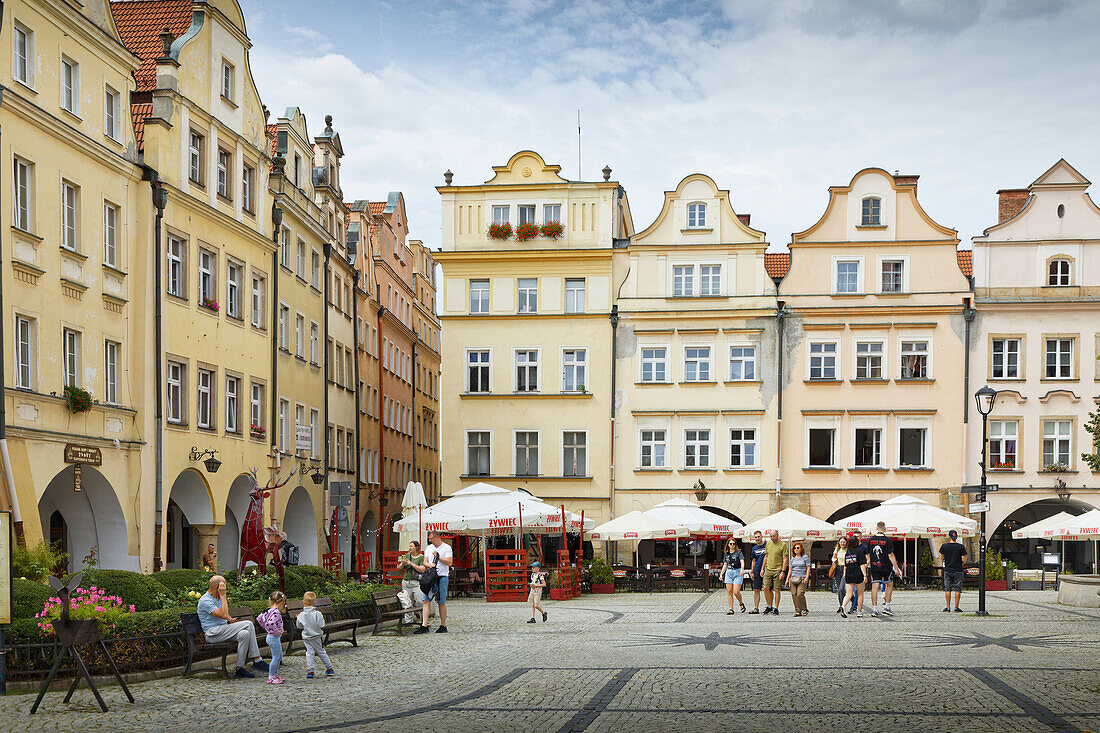  Café unter Arkaden, Marktplatz, Hirschberg, Jelenia Gora, Niederschlesien, Polen 