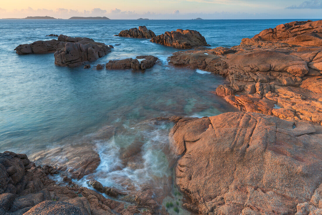  Evening atmosphere on the Côte de Granit Rose, Brittany, France. 