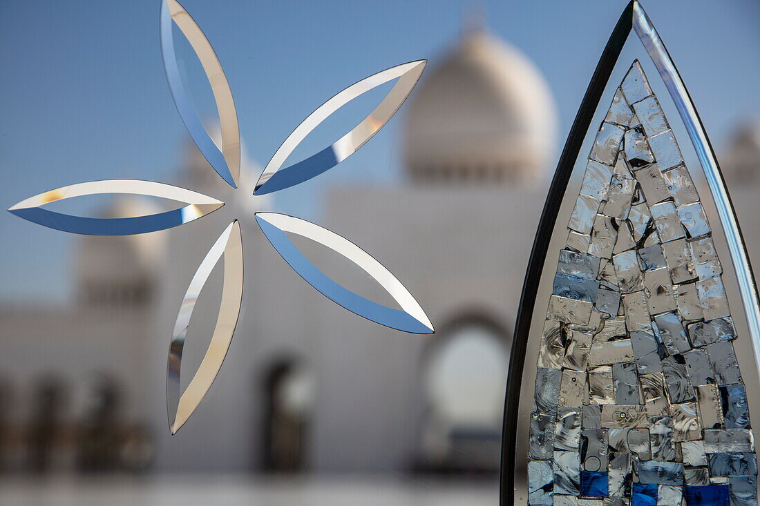  Sheikh Zayed Bin Sultan Al Nahyan Mosque, seen through stained glass window, Abu Dhabi, Abu Dhabi, United Arab Emirates, Middle East 