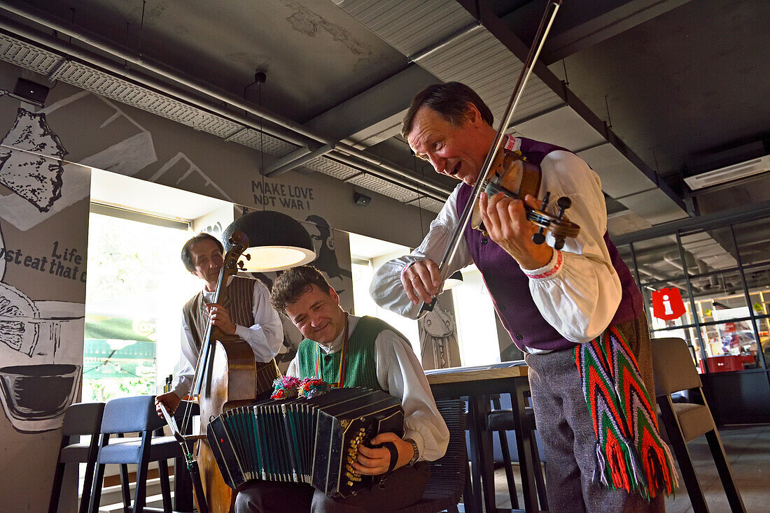 Lithuanian traditional dinner with folk show at Grey restaurant, Pilies Street 2, Vilnius, Lithuania, Europe