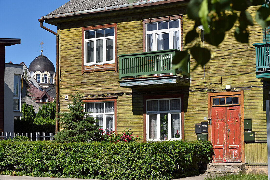  Holzhaus im Stadtteil Zverinas, Vilnius, Litauen, Europa 