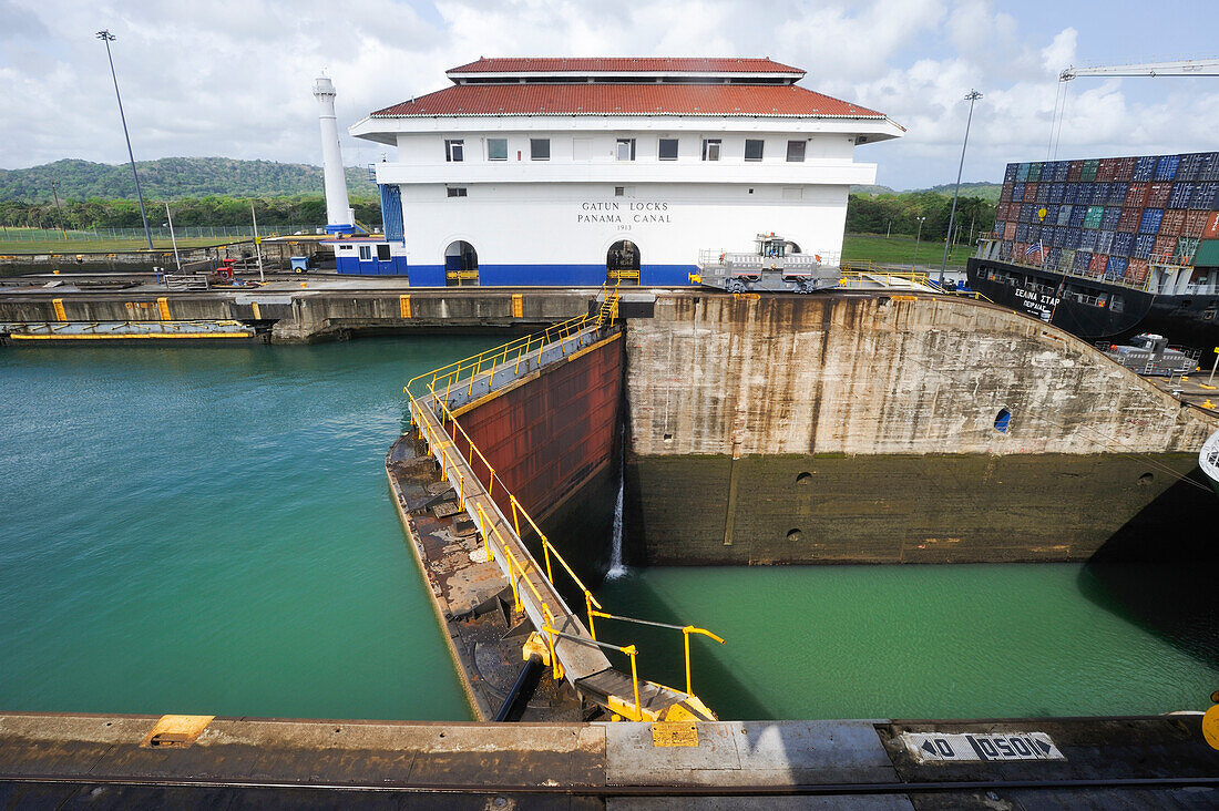 Gatun-Schleusen Panamakanal, Republik Panama, Mittelamerika