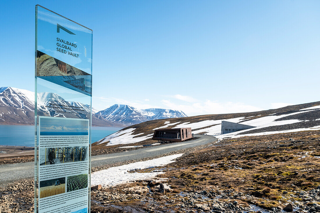  Svalbard Global Seed Vault, Global Seed Vault in Lonyerabyen on Spitsbergen, Svalbard, Norway, Arctic 