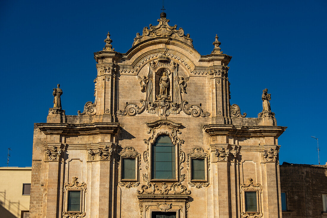 Chiesa di San Francesco d'Assisi in den Sassi di Matera, dem historischen Zentrum von Matera, Basilikata, Italien.