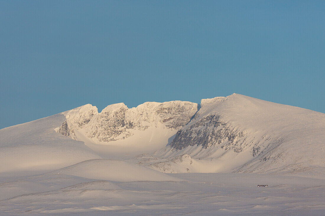  Mount Snohetta in winter, Dovrefjell-Sunndalsfjella National Park, Norway 