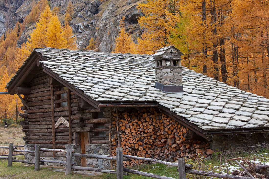  Mountain farm, autumn, Gran Paradiso National Park, Italy 