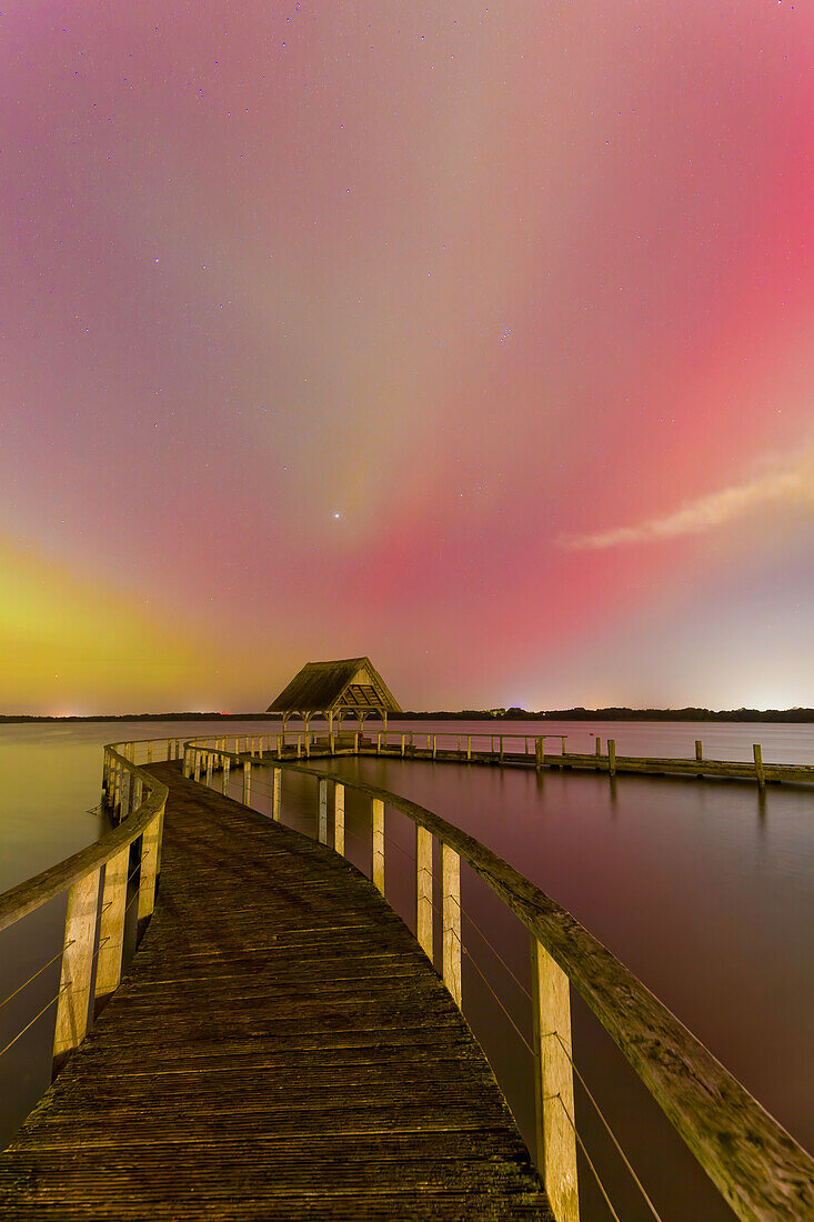 Nordlicht am Hemmelsdorfer See, Herbst, Schleswig-Holstein, Deutschland