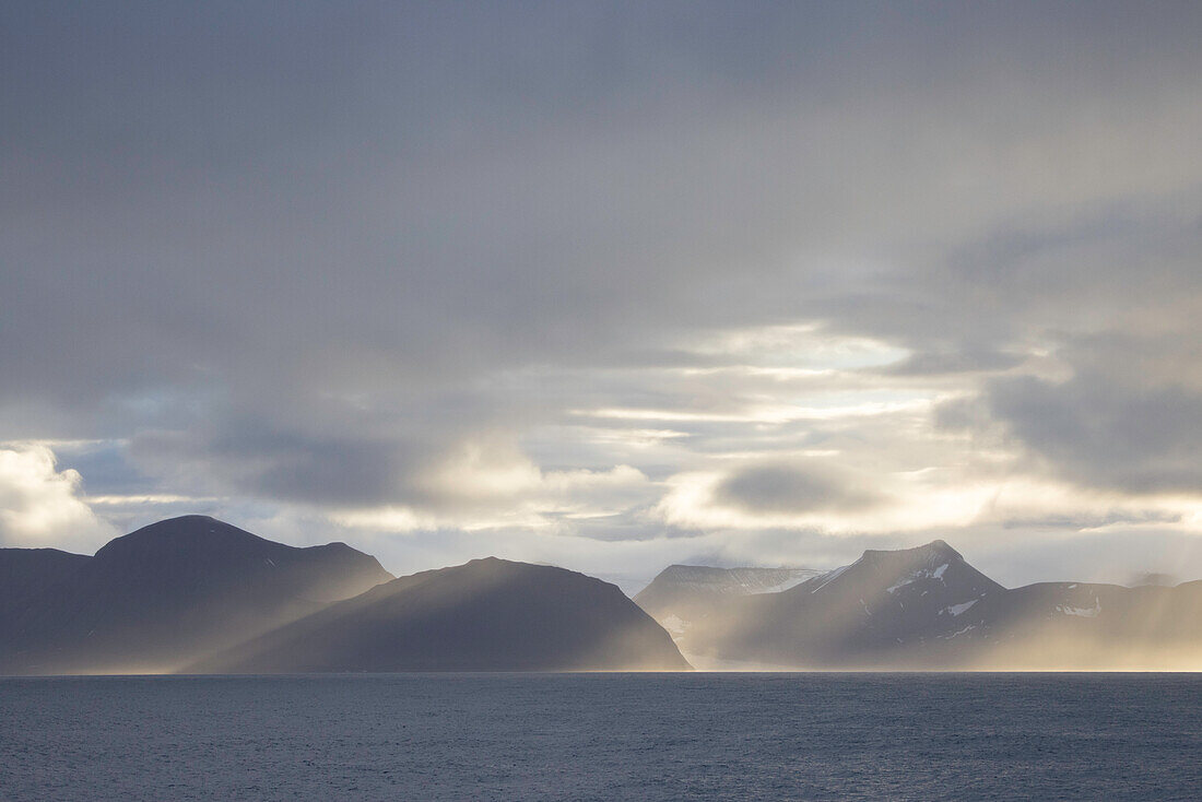  Lighting moods on Sorkapp Land, Spitsbergen, Norway 