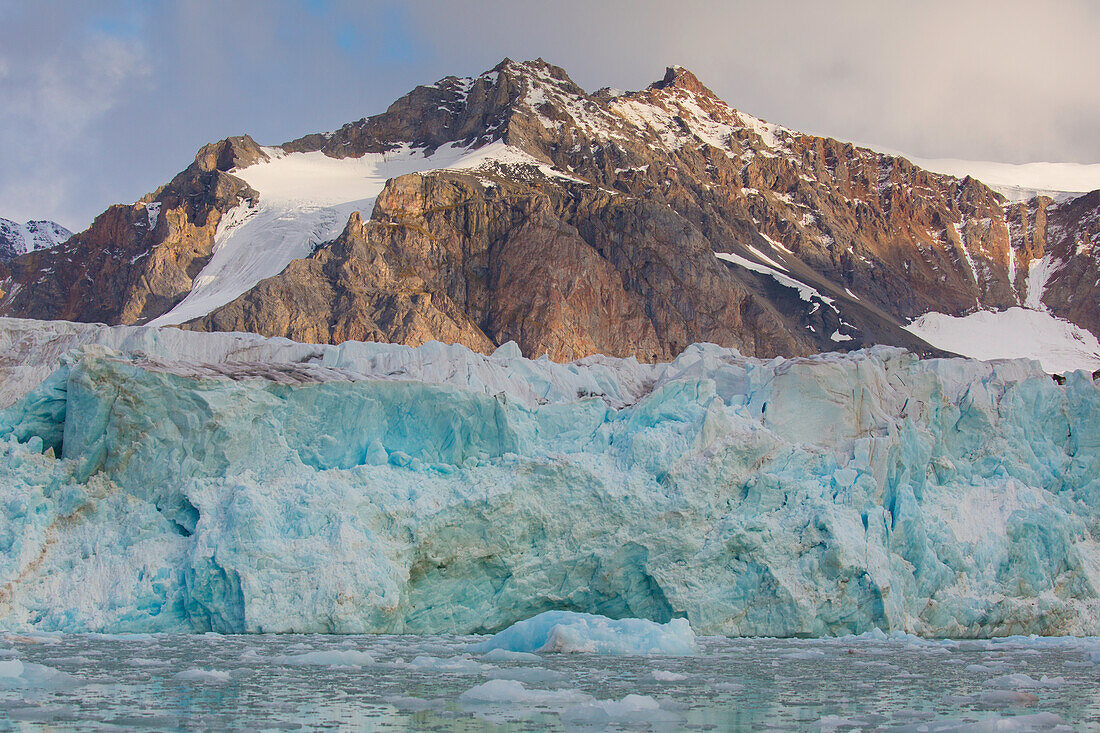  14th of July Glacier, Krossfjord, Svalbard, Norway 