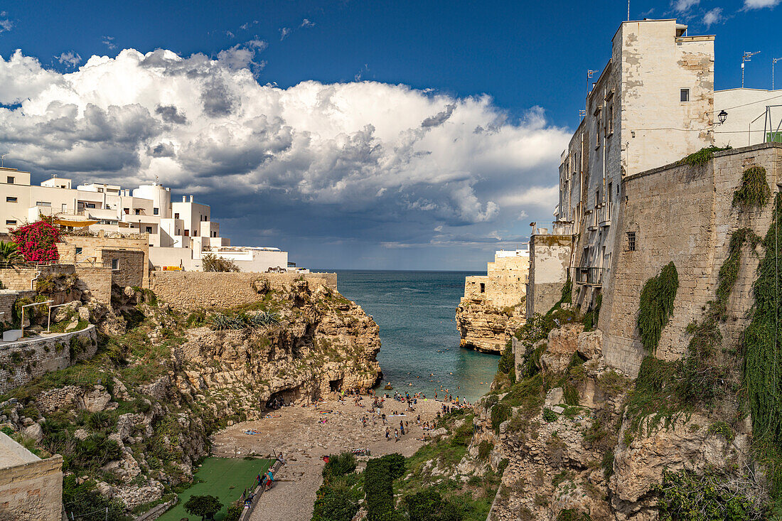  City beach Spiaggia Lama Monachile in Polignano a Mare, Apulia, Italy, Europe 