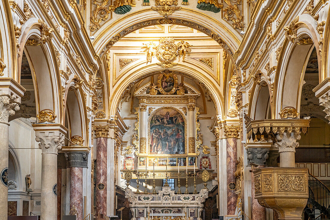  Interior and altar of the Cathedral of Matera, Basilicata, Italy, Europe 