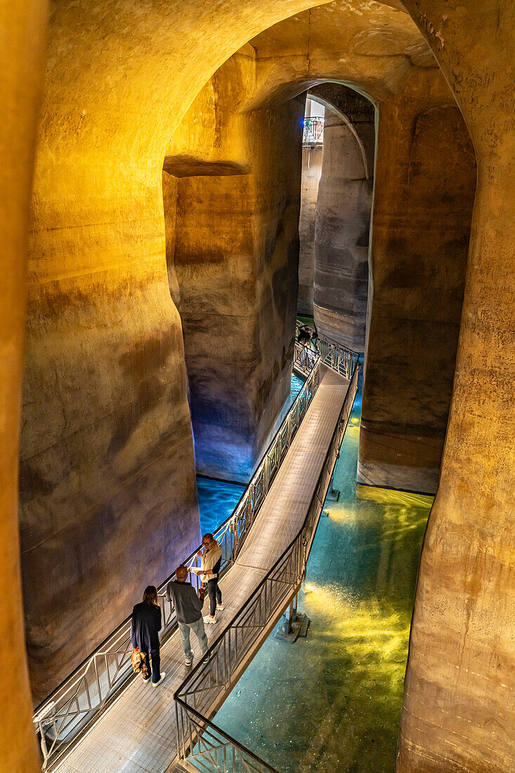 Die unterirdische Zisterne Palombaro Lungo in Matera, Basilikata, Italien, Europa