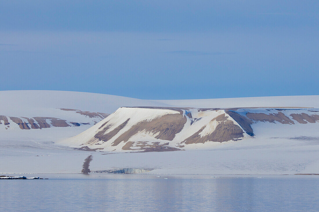  Landscape in the Hinlopen Strait, Spitsbergen, Norway 