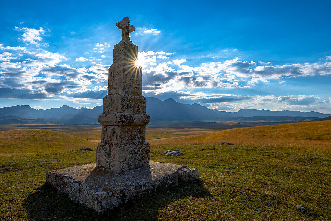 Wahrzeichen Spomenik Žugića, Denkmal Balkankrieg von 1909  in Nikšić, Durmitor Gebirge, Durmitor Nationalpark, Novakovići, Žabljak Montenegro