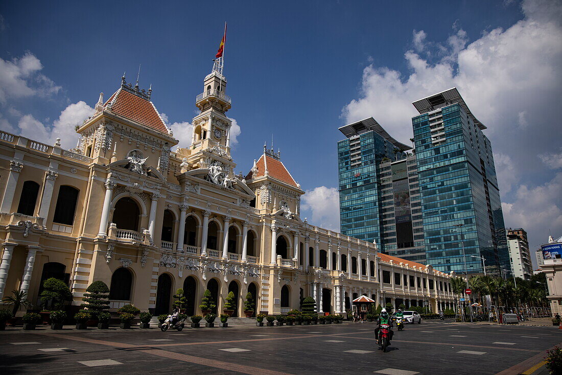  City Hall building, Ho Chi Minh City, Vietnam, Asia 