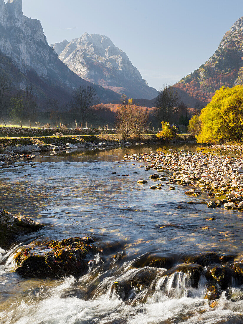 Ropojana Tal, Fluss Grlja, Prokletije Berge, Gusinje, Montenegro