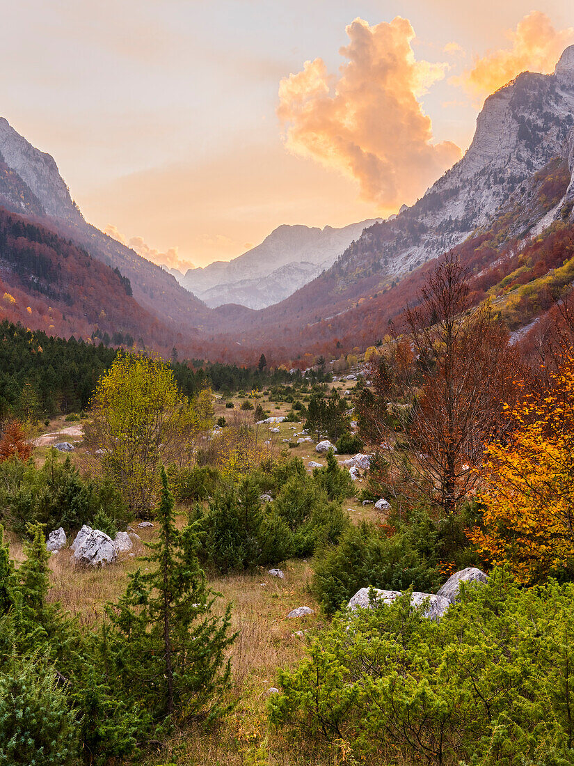 Ropojana Tal, Prokletije Berge, Gusinje, Montenegro