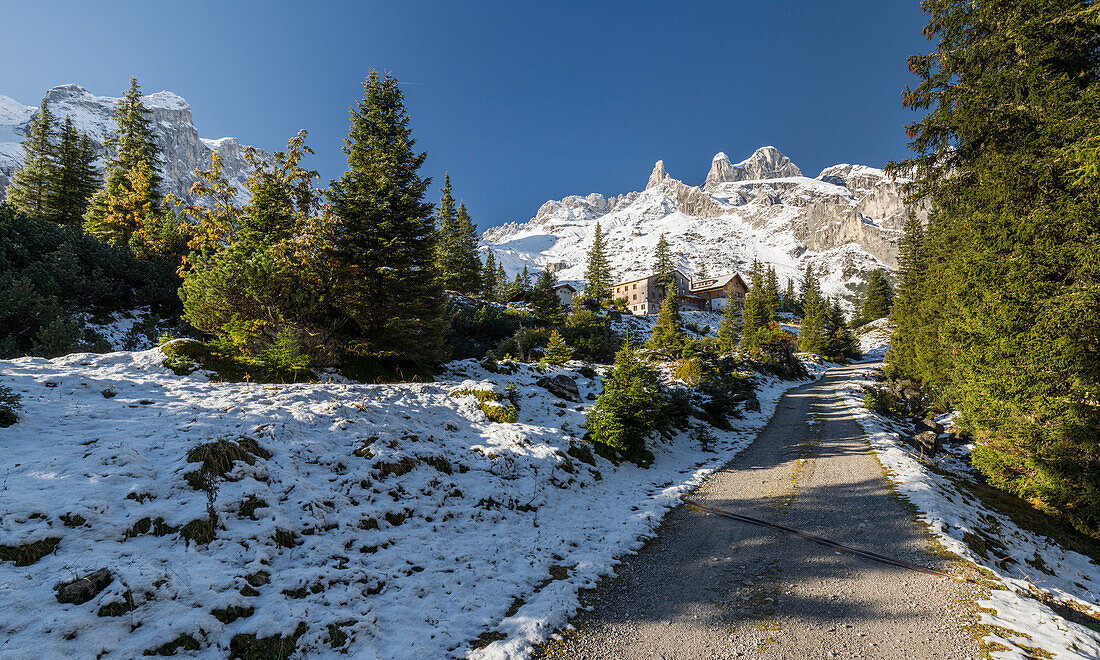  Lindauerhütte, Obere Sporaalpe, Drei Türme, Rätikon, Schruns, Vorarlberg, Austria 