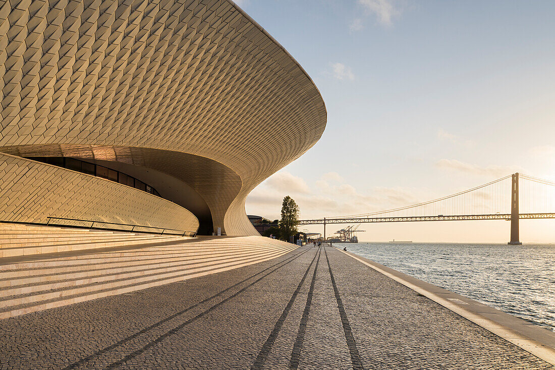  MAAT Museum of Art, Architecture and Technology, Tejo riverside promenade, Lisbon, Portugal 