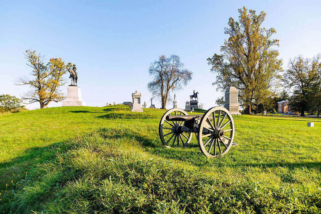  Memorials to the fallen soldiers of the American Civil War on East Cemetery Hill in Gettysburg National Military Park in Gettysburg, Adams County, Pennsylvania, USA 