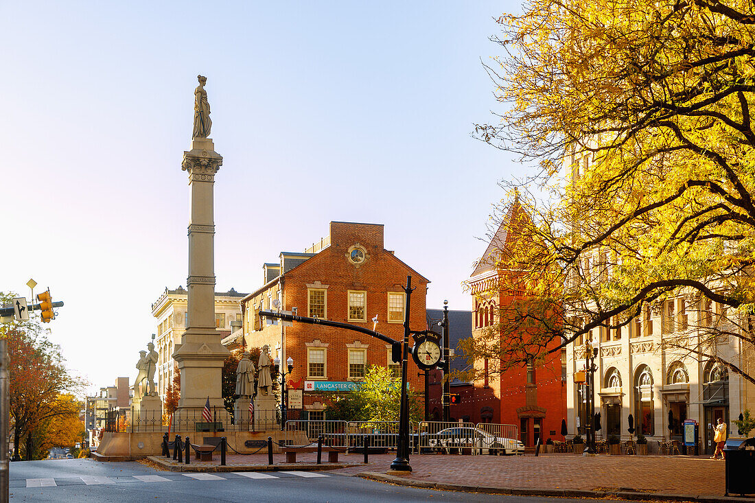  Penn Square with Soldiers and Sailors Monument, Lancaster City Welcome Center and Central Market in Historic Downtown in Lancaster in Pennsylvania Dutch Country, Pennsylvania, USA 