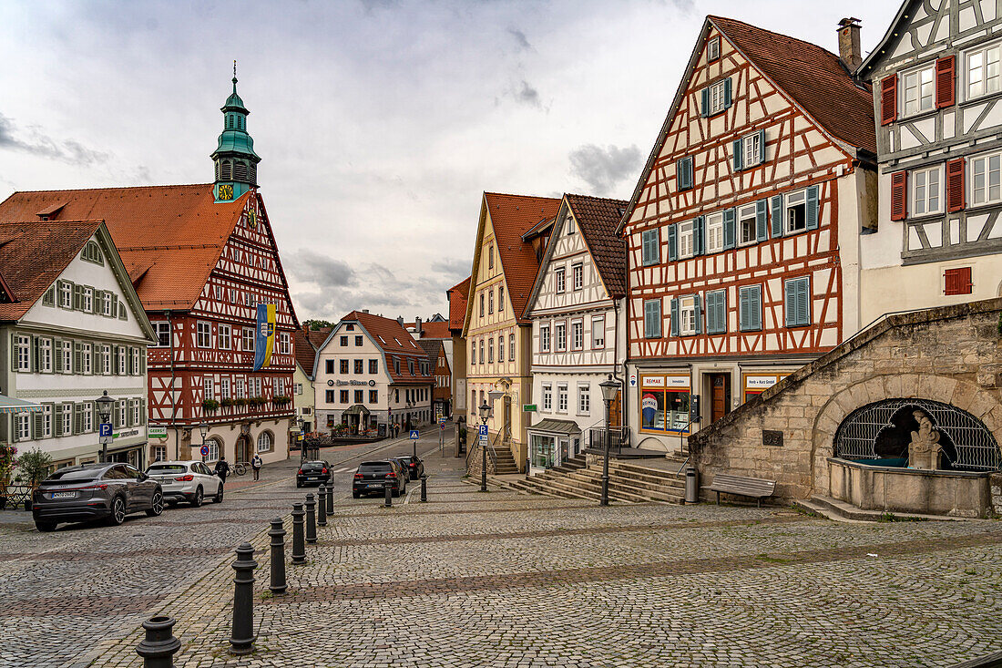 Rathaus und Fachwerkhäuser in Backnang, Rems-Murr-Kreis, Baden-Württemberg, Deutschland