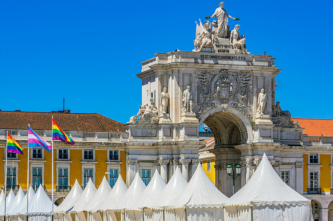 Detailansicht vom Triumphbogen Arco do Triunfo da Rua Augusta am Platz Praça do Comércio, Stadtteil Baixa Pombalina, Lissabon, Region Lisboa, Portugal