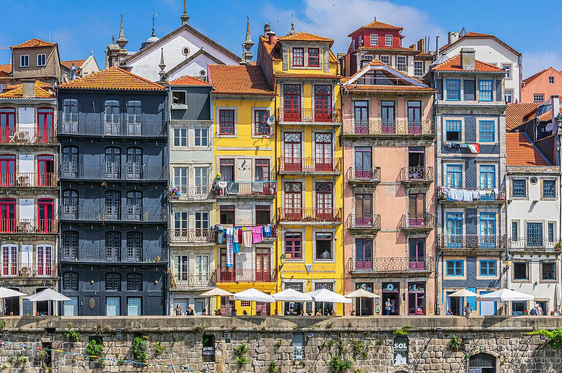 Blick auf die Altstadt Ribeira am Fluss Douro, Porto, Portugal