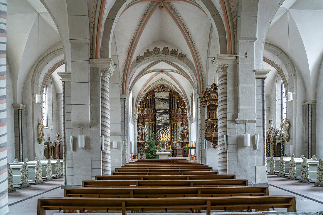 Innenraum der Kirche St. Jakobus der Ältere oder Jakobikirche in Goslar, Niedersachsen, Deutschland 