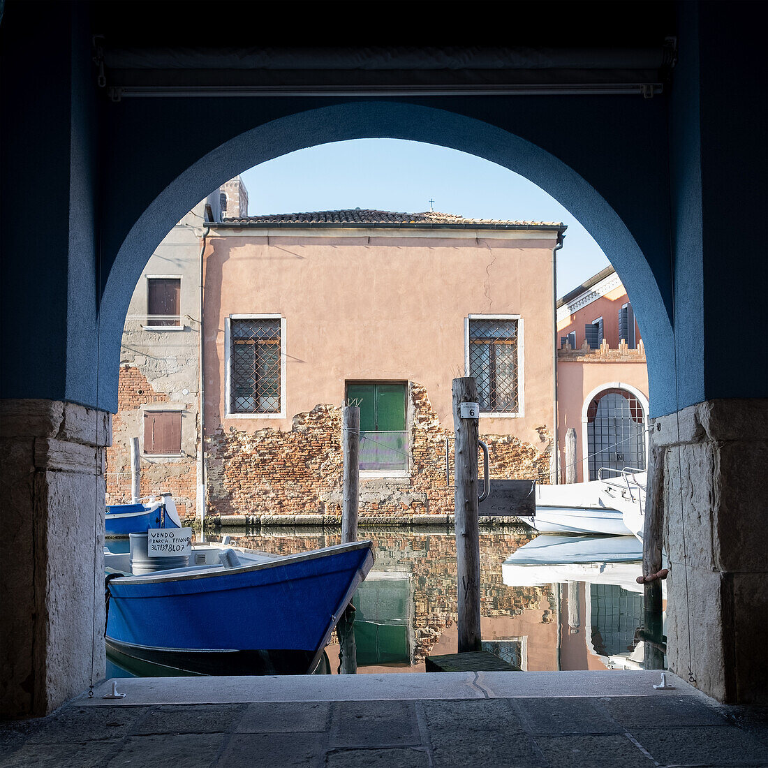  View of the Vena Canal with its colorful houses and boats, Chioggia, Venice Lagoon, Veneto, Italy, Europe 