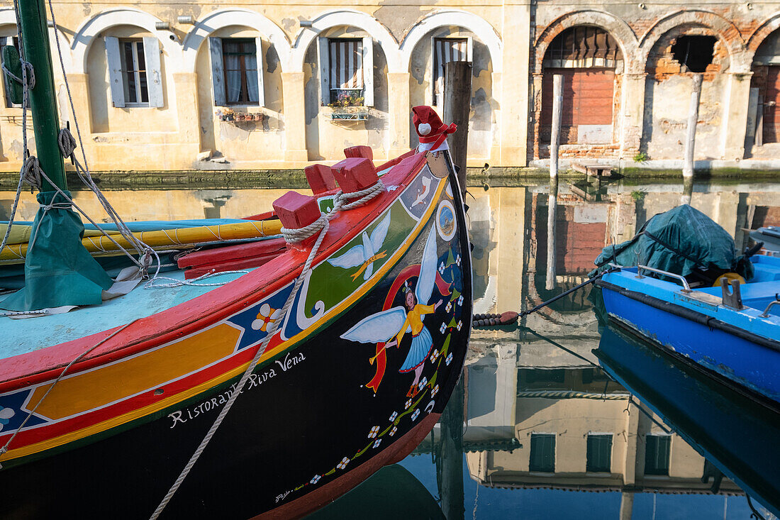  Detail of a painted wooden ship on the Vena Canal in Chioggia, Venice Lagoon, Veneto, Italy, Europe 