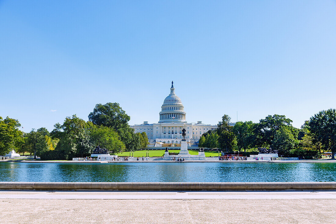  Reflecting Pool, Ulysses S. Grant Memorial and United States Capitol in Washington DC, District of Columbia, USA 