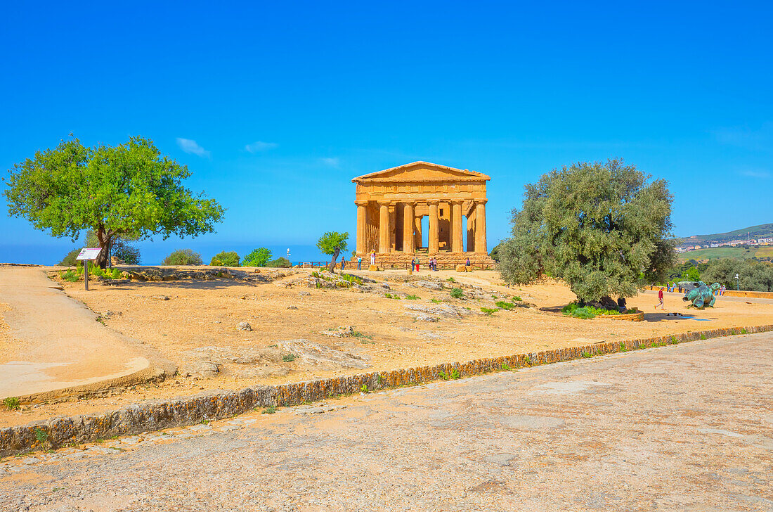 Temple of Concordia, Valley of Temples, Agrigento, Sicily, Italy