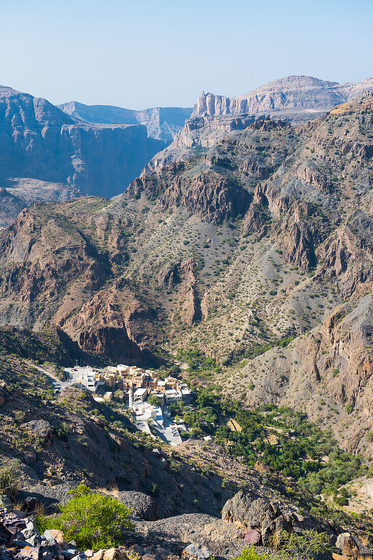 Perched villages of Jabal Al Akhdar (Green Mountains) around the Sayq plateau, Sultanate of Oman, Arabian Peninsula, Middle East