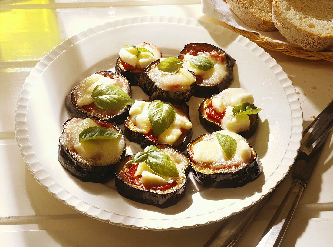 Baked aubergines with mozzarella (Italy)