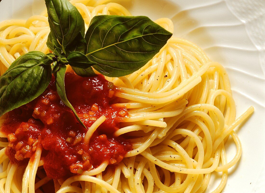 Spaghetti with tomatoes and vegetable sauce (Italy)