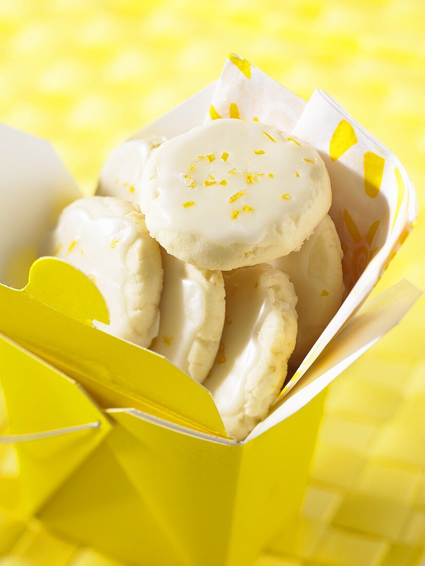 Biscuits with lemon icing