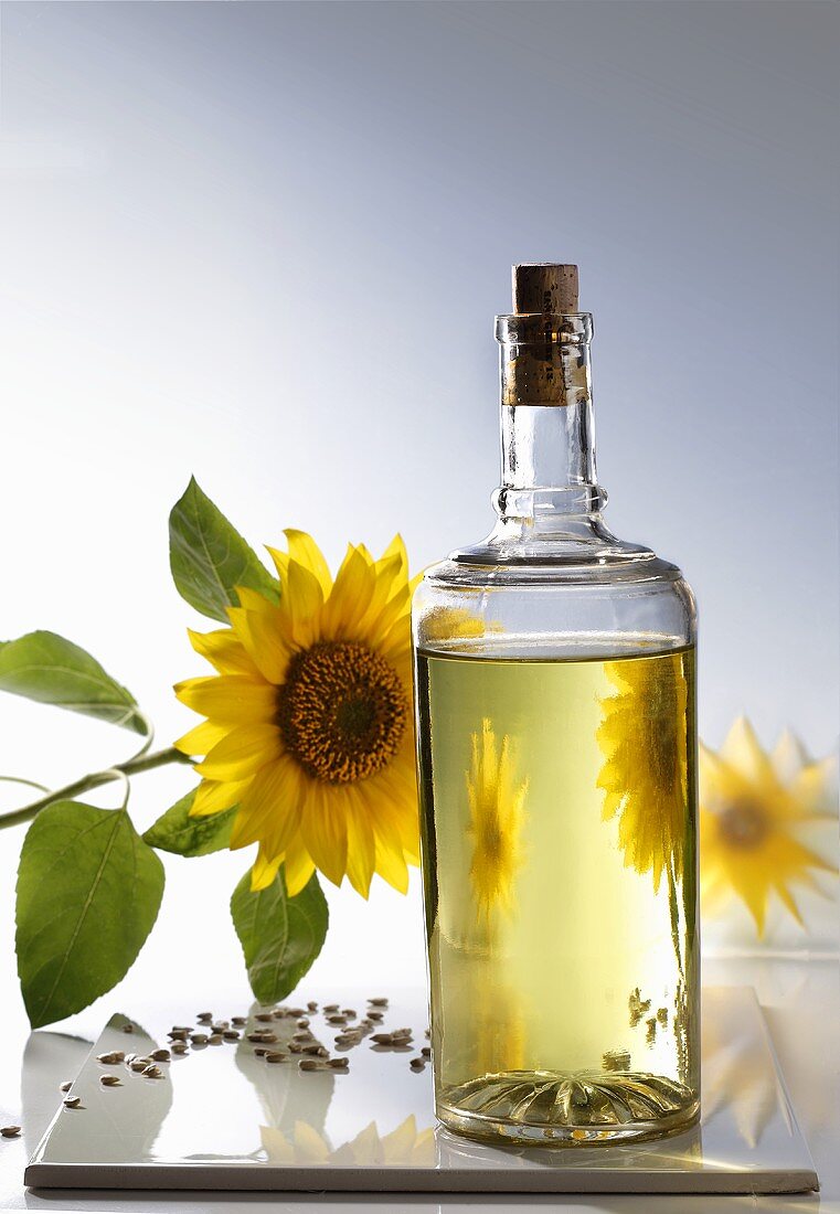 Sunflower oil, sunflowers and seeds