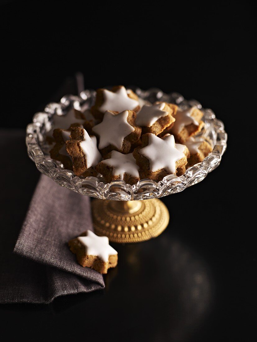 Cinnamon stars in a crystal bowl