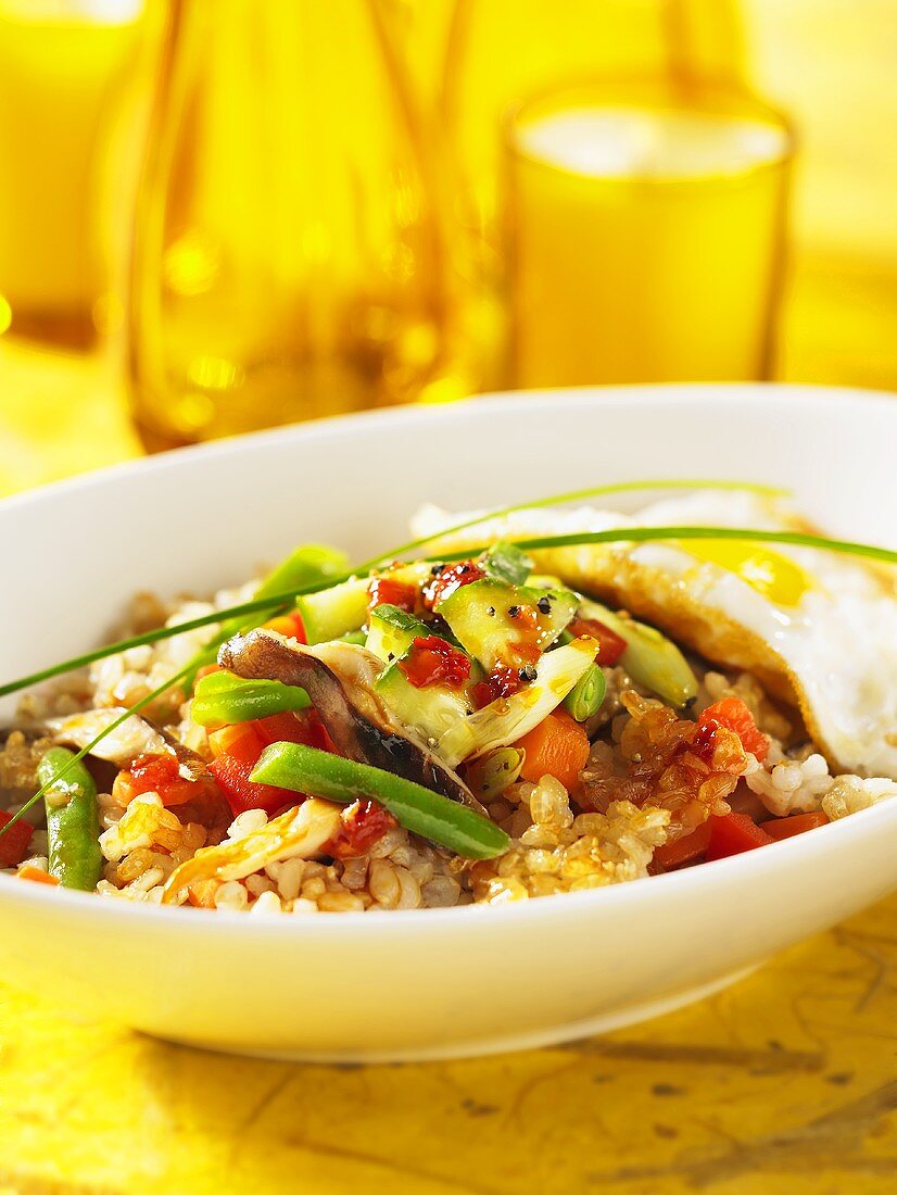 Korean rice with green beans and red peppers