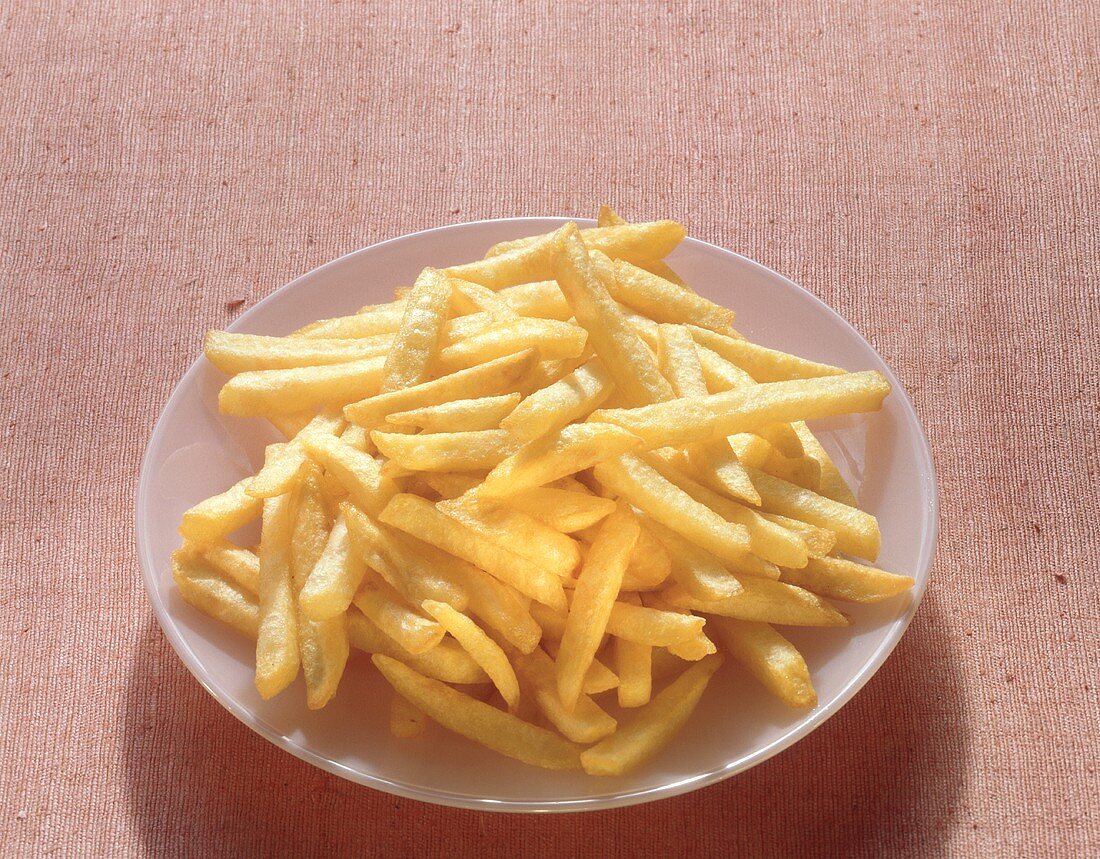 Ein Teller Pommes frites