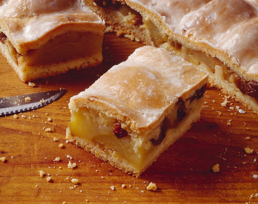 Double-crust apple pie