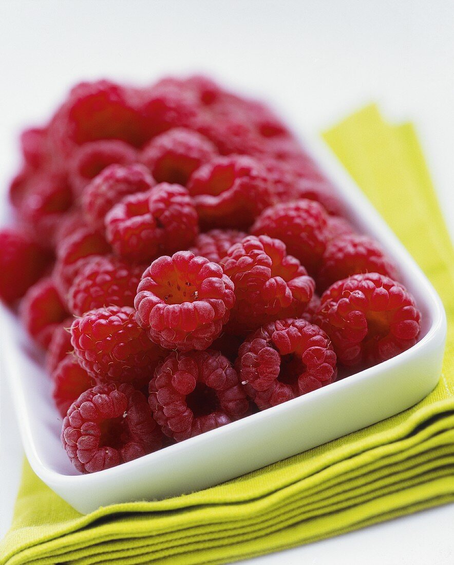 Raspberries in a bowl