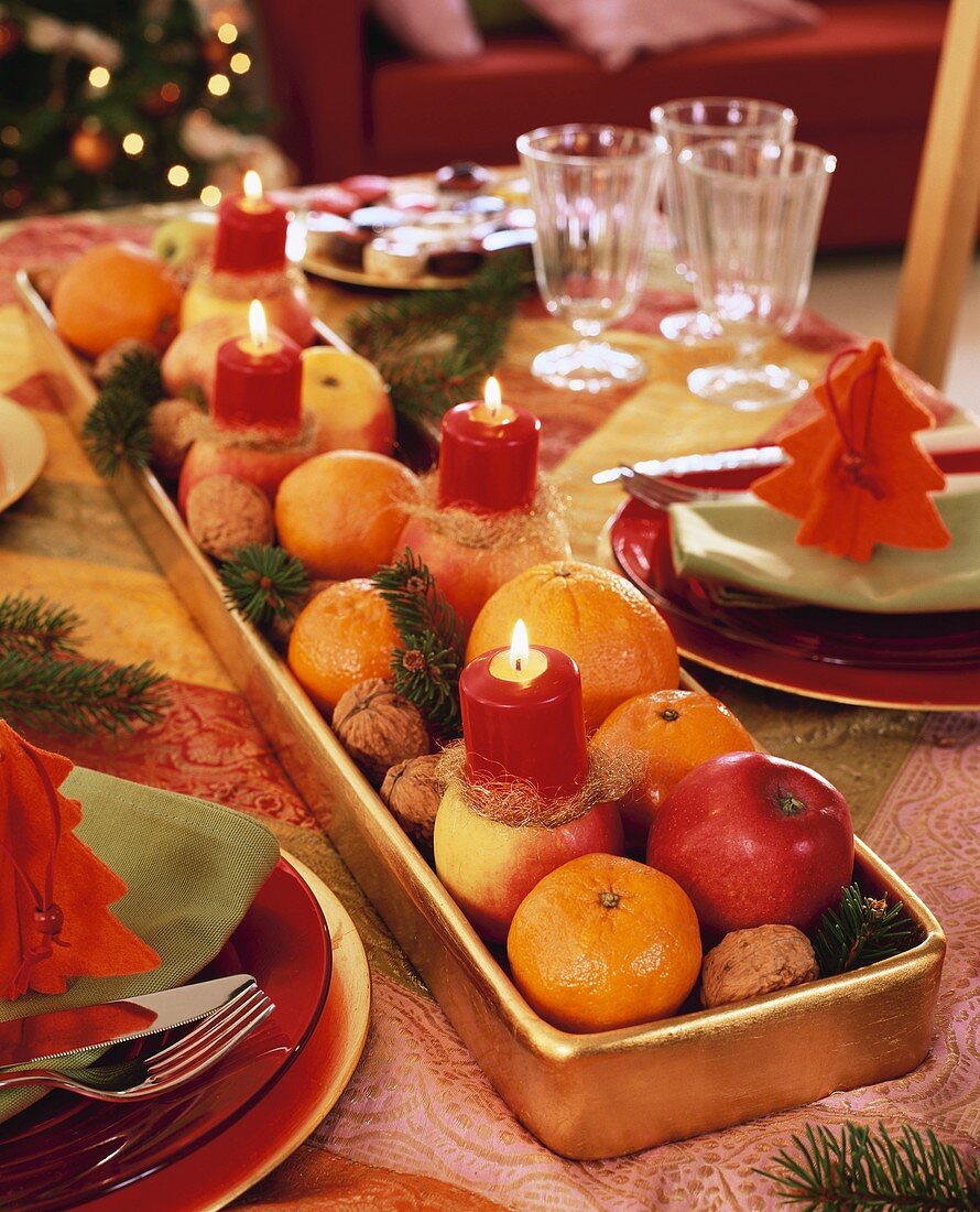 Advent wreath in golden window box tray