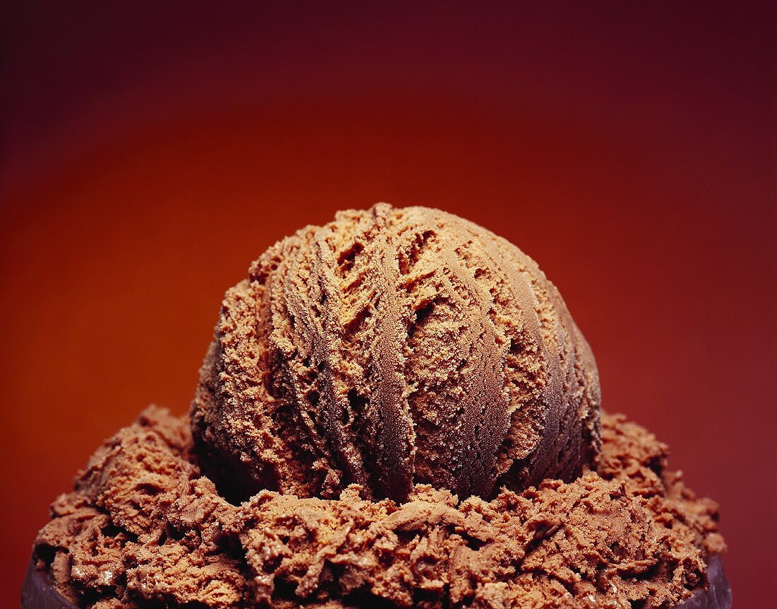 Chocolate ice cream (close-up)