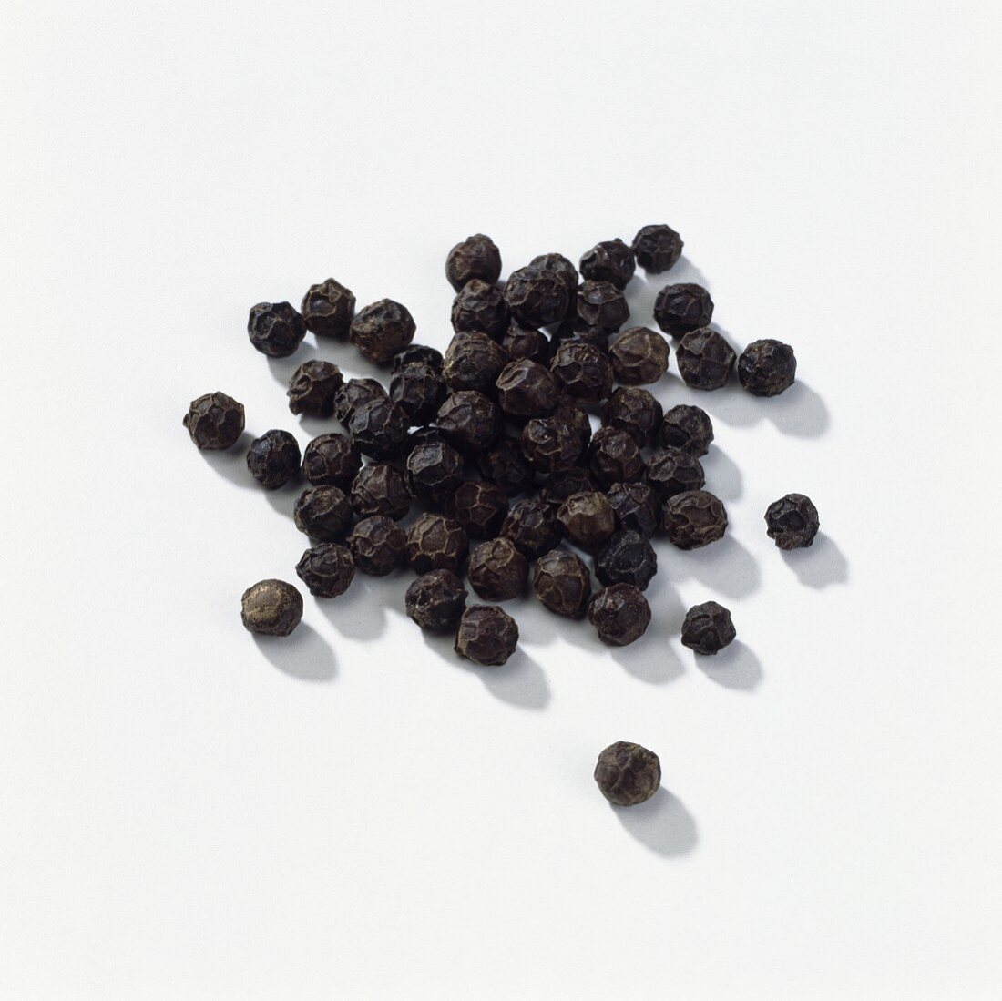Black peppercorns (Piper nigrum)