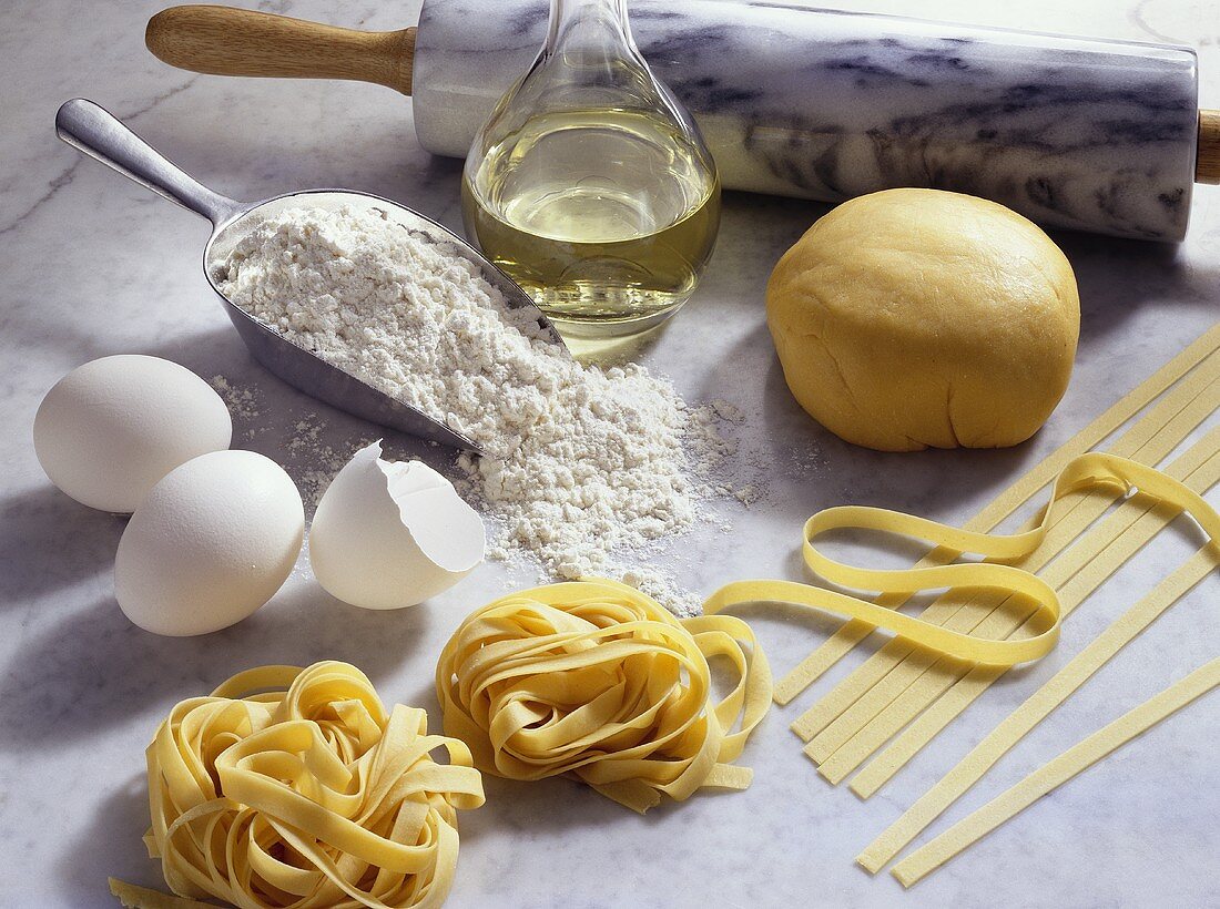 Home-made ribbon pasta with ingredients